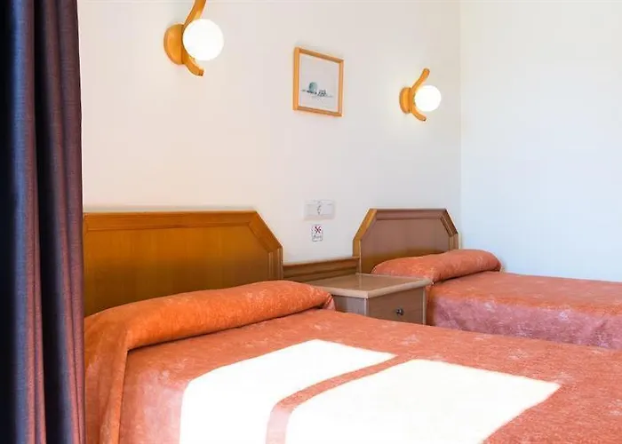 Celymar Hotel *