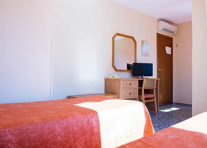 Celymar Hotel *