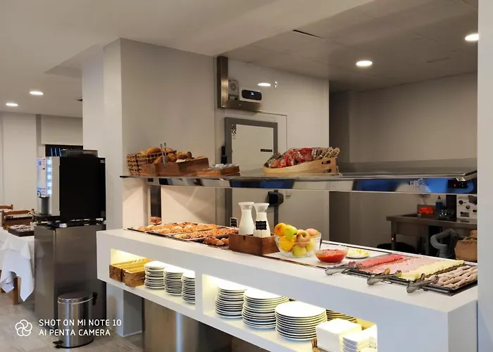 Celymar Hotel *